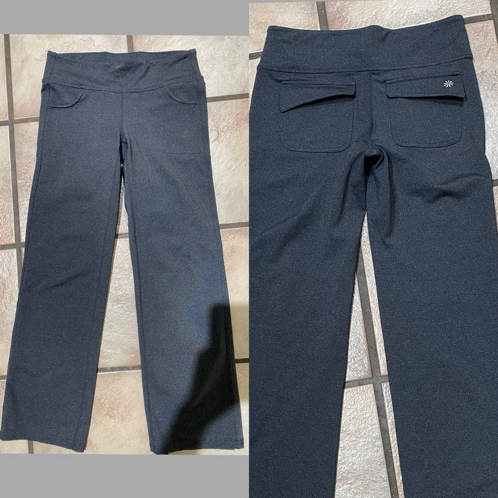 Athleta size medium grey stretch workout leggings, straight leg w/ 4 pockets